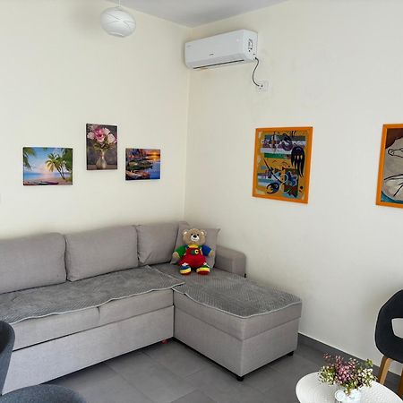 Apartament Kris In Durres Plazh Екстер'єр фото