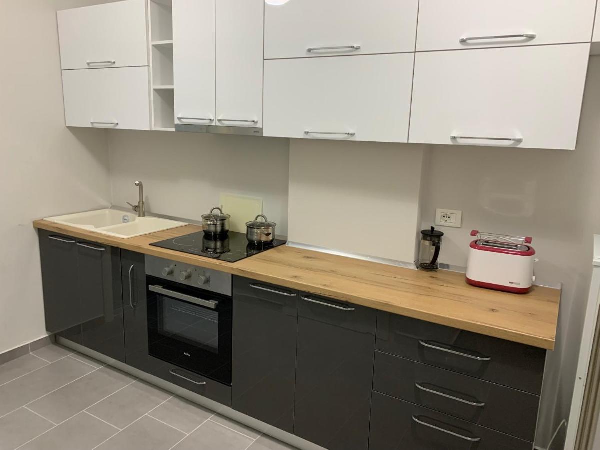 Apartament Kris In Durres Plazh Екстер'єр фото