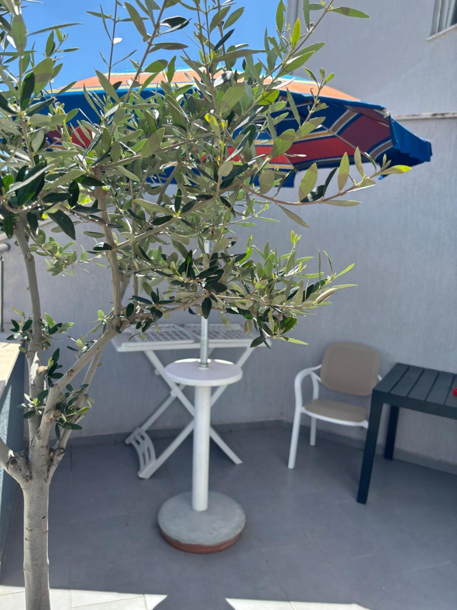 Apartament Kris In Durres Plazh Екстер'єр фото
